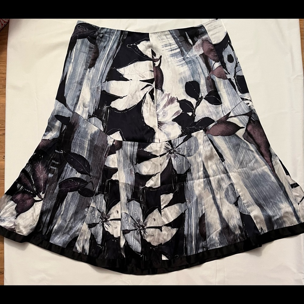 Chico’s Blue, White and Grey Floral Silk Skirt